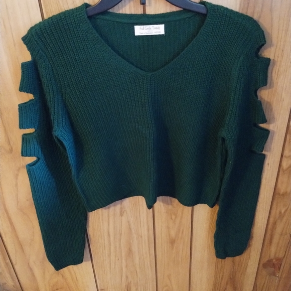 Sweater - Picture 3 of 3